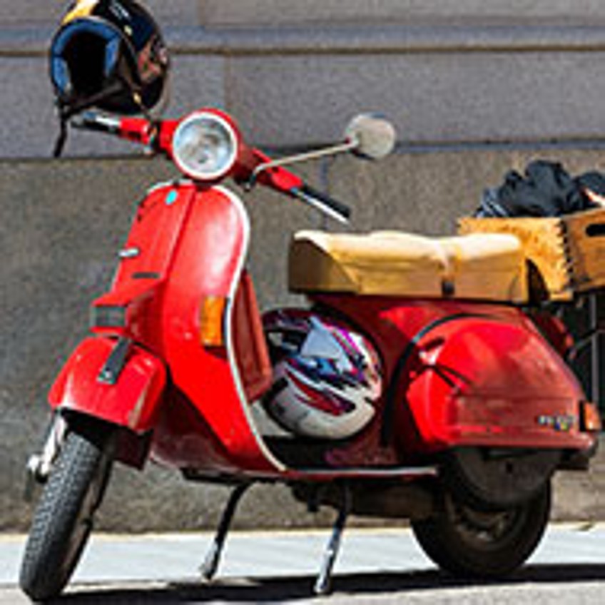 Schlagzeilen - rotes Moped
