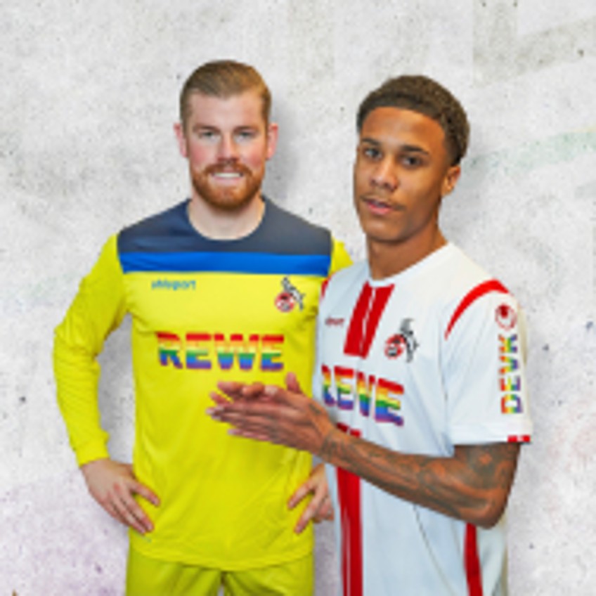 Schlagzeile - zwei FC-Spieler im Diversity Day-Trikot