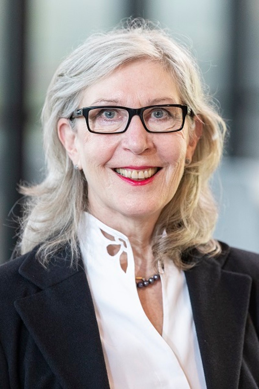 Vorstand - DEVK-Vorstand Birgit Großmann
