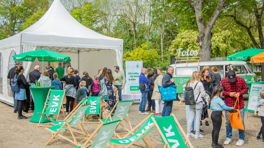 Der Stand der DEVK beim Benefizrenntag zugunsten des Kinderschutzbunds Köln