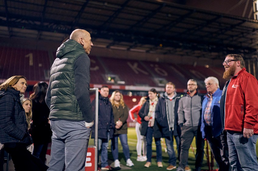 Priceless Moments: FC-Fans besichtigen Platz