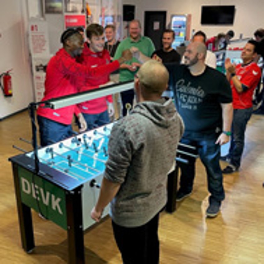 Priceless Moments: DEVKickerCup mit zwei FC-Profis