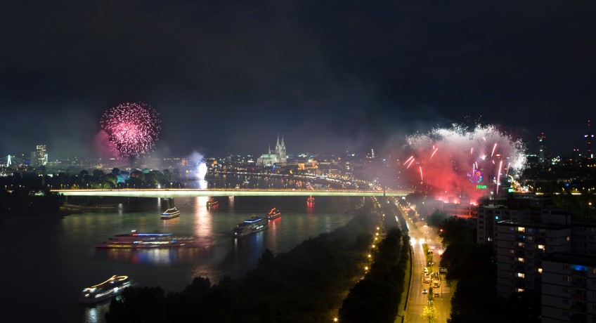 Mediathek - Feuerwerk im Rahmen der Kölner Lichter 