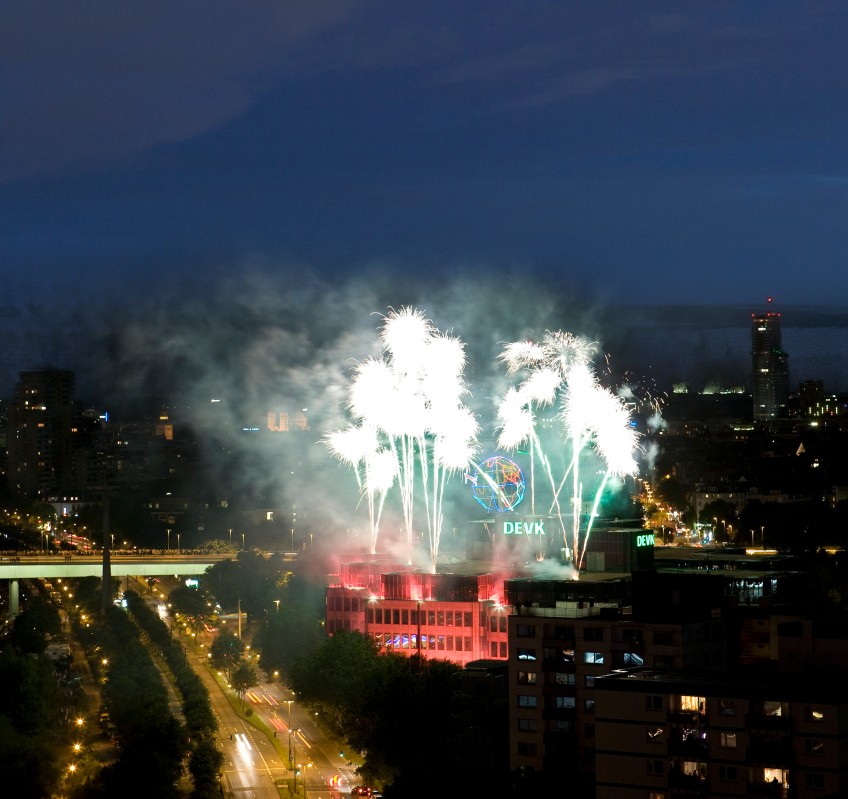 Pressemitteilung - Feuerwerk Kölner Lichter